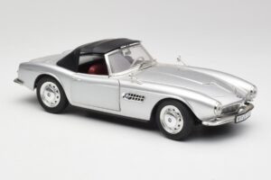 BMW 507 Argent Revell 1:18 9034 Métal — image 6 sur 8