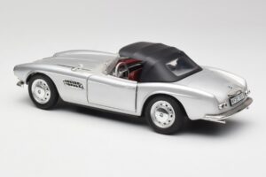 BMW 507 Argent Revell 1:18 9034 Métal — image 7 sur 8