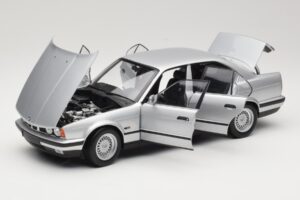 BMW 535i E34 Argent Minichamps 1:18 100024005 Métal — image 2 sur 8