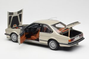 BMW 635 CSi E24 Bronzit Beige Metallic AUTOart 1:18 70523 Métal — image 5 sur 8