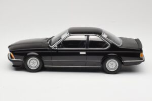 BMW 635 CSi E24 Black Metallic Minichamps 1:18 155028104 Métal — image 3 sur 6