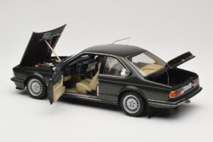 BMW 635 CSi E24 Malachit Green Metallic AUTOart 1:18 70522 Métal — image 5 sur 8
