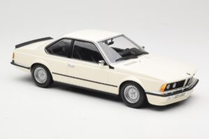 BMW 635 CSi E24 Blanc Minichamps 1:18 155028102 Métal — image 4 sur 6