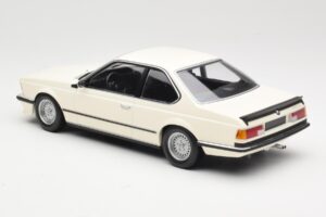 BMW 635 CSi E24 Blanc Minichamps 1:18 155028102 Métal — image 5 sur 6