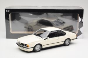 BMW 635 CSi E24 Blanc Minichamps 1:18 155028102 Métal — image 6 sur 6