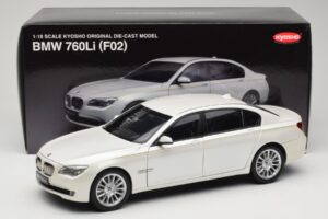 BMW 7 Series F02 760Li Brilliant White Kyosho 1:18 08783BRW Métal — image 8 sur 8
