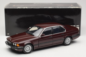 BMW 730i E32 Red Metallic Minichamps 1:18 100023001 Métal — image 8 sur 8