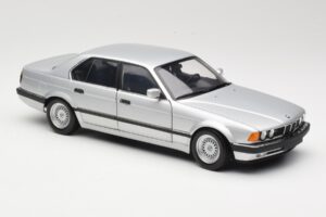 BMW 730i E32 Argent Minichamps 1:18 100023000 Métal — image 6 sur 8