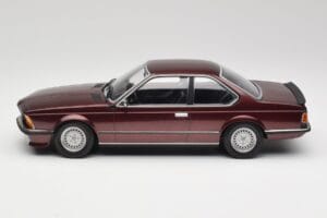 BMW 635 CSi E24 Karmesinrot Metallic Minichamps 1:18 155028105 Métal — image 3 sur 6
