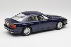 BMW E31 850i Mauritius Bleu Maisto 1:18 438813100299 Métal — image 3 sur 8