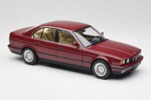 BMW 535i E34 Rouge Minichamps 1:18 100024002 Métal — image 6 sur 8