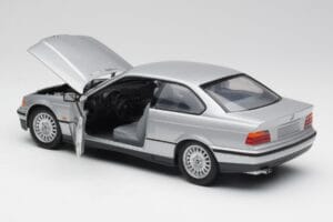 BMW 3 Series E36 Coupe Argent UT Models 1:18 180023321 Métal — image 5 sur 8