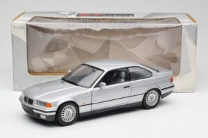BMW 3 Series E36 Coupe Argent UT Models 1:18 180023321 Métal — image 8 sur 8