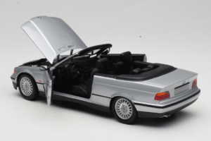 BMW 3 Series E36 Cabriolet Argent UT Models 1:18 BMW008 Métal — image 5 sur 8