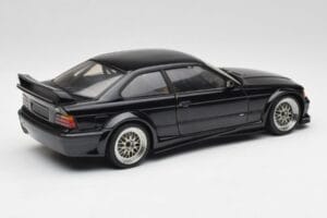 BMW E36 M3 GTR Street Cosmos Noir UT Models 1:18 20481 Métal — image 3 sur 8