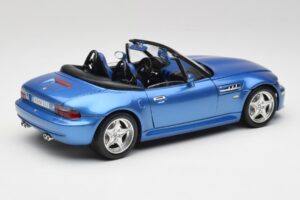 BMW Z3 E36 M Roadster Estoril Blue Bburago 1:18 3349-M1 Métal — image 3 sur 8