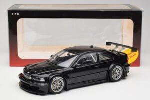 BMW M3 GTR E46 Plain Body Jet Noir AUTOart 1:18 80447 Métal — image 6 sur 6