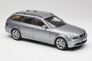 BMW 545i E61 Touring Gris Clair Kyosho 1:18 80430308414 Métal — image 6 sur 8