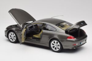 BMW 6 E63 Coupé Bronze Clair Kyosho 1:18 80430153283 Métal — image 5 sur 8