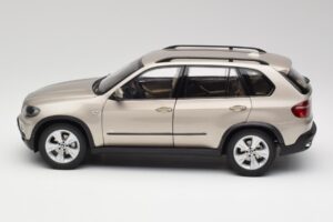 BMW X5 E70 4.8i Platinum Bronze Métallique Kyosho 1:18 80430413413 Métal — image 4 sur 8