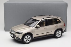 BMW X5 E70 4.8i Platinum Bronze Métallique Kyosho 1:18 80430413413 Métal — image 8 sur 8