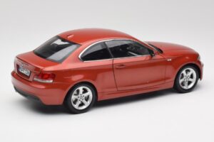 BMW 1 E82 Coupé Orange Kyosho 1:18 80430427064 Métal — image 3 sur 8