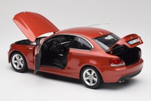 BMW 1 E82 Coupé Orange Kyosho 1:18 80430427064 Métal — image 5 sur 8
