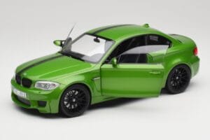 BMW Série 1 E82 Coupé Taiga Green Metallic Minichamps 1:18 110020024 Métal — image 2 sur 8
