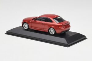 BMW 1M E82 Orange Minichamps 1:43 413020023 Métal — image 3 sur 5