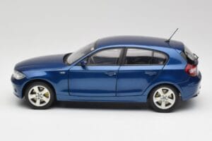 BMW 1 E87 Sydney Bleu Kyosho 1:18 80430308600 Métal — image 4 sur 8