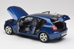BMW 1 E87 Sydney Bleu Kyosho 1:18 80430308600 Métal — image 5 sur 8