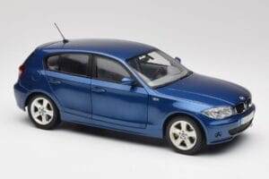 BMW 1 E87 Sydney Bleu Kyosho 1:18 80430308600 Métal — image 6 sur 8