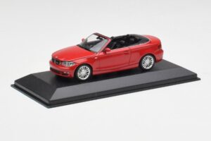 BMW Série 1 E88 Cabriolet Rouge Cramoisi Minichamps 1:43 431026230 Métal — image 2 sur 5
