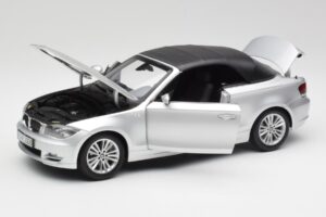 BMW 135i E88 Cabriolet Titan Argent Kyosho 1:18 80430427021 Métal — image 2 sur 8