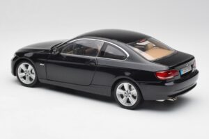 BMW 3 E92 Coupé Noir Kyosho 1:18 80430407222 Métal — image 7 sur 8
