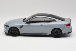 BMW M4 G82 Brooklyn Gris Minichamps 1:18 155020124 Métal — image 3 sur 6