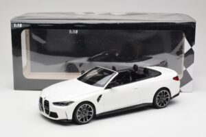 BMW M4 G82 Cabriolet Alpine White Minichamps 1:18 155021031 Métal — image 6 sur 6