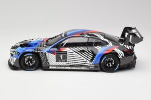BMW M4 GT3 G82 #1 Test Version 2021 Minichamps 1:18 113222003 Métal — image 4 sur 8