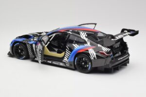 BMW M4 GT3 G82 #1 Test Version 2021 Minichamps 1:18 113222003 Métal — image 5 sur 8