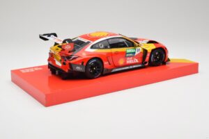BMW M4 GT3 G82 #31 S. van der Linde Team Schubert DTM Champion 2022 Minichamps 1:18 113222331 Métal — image 3 sur 8