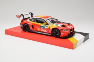 BMW M4 GT3 G82 #31 S. van der Linde Team Schubert DTM Champion 2022 Minichamps 1:18 113222331 Métal — image 6 sur 8