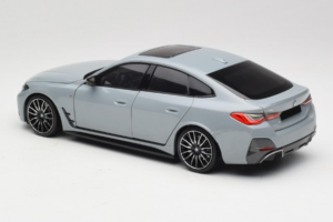 BMW i4 G26 Grey Metallic Minichamps 1:18 110023010 Métal — image 7 sur 8