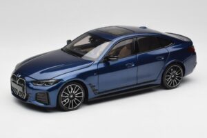 BMW i4 M50 G26 Portimao Blue Minichamps 1:18 110023012 Métal