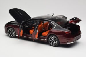 BMW i7 G70 Black & Red Metallic Minichamps 1:18 110023201 Métal — image 5 sur 8