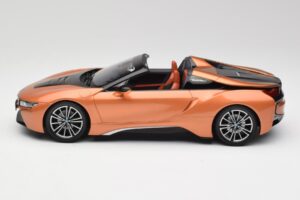 BMW i8 Roadster E-Cuivre Minichamps 1:18 80432454784 Métal — image 3 sur 6