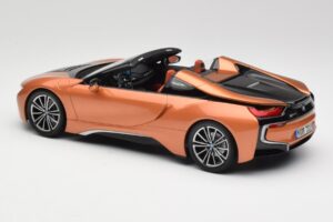 BMW i8 Roadster E-Cuivre Minichamps 1:18 80432454784 Métal — image 5 sur 6
