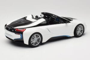 BMW i8 Roadster I15 Blanc Métallisé Minichamps 1:18 155027031 Métal — image 2 sur 6