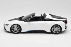 BMW i8 Roadster I15 Blanc Métallisé Minichamps 1:18 155027031 Métal — image 3 sur 6