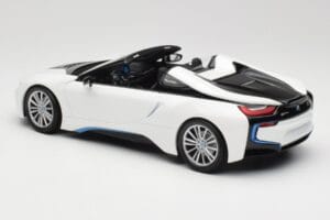 BMW i8 Roadster I15 Blanc Métallisé Minichamps 1:18 155027031 Métal — image 5 sur 6