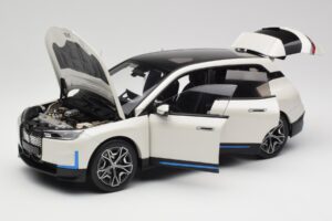 BMW iX Alpine White Minichamps 1:18 110023102 Métal — image 2 sur 8